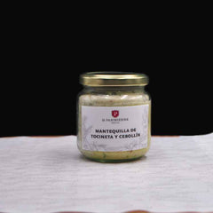 Mantequilla aromatizada de tocineta y cebollín